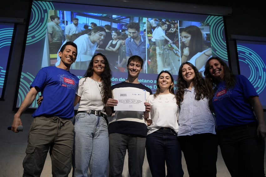 Ingeniería deMuestra 2025 - premio del instituto de ingenieria química al proyecto sobre residuos domiciliarios